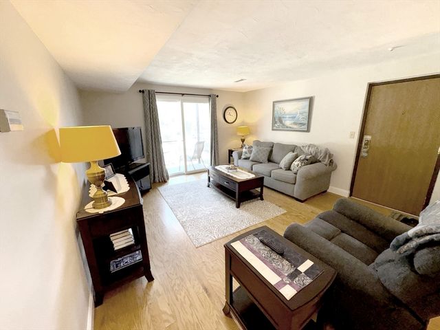 354 Neponset G, Canton, MA 02021
