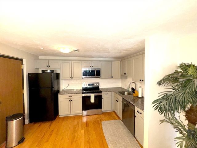 354 Neponset G, Canton, MA 02021