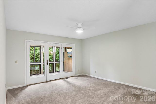 405 Wild Oak Lane, Hendersonville, NC 28791