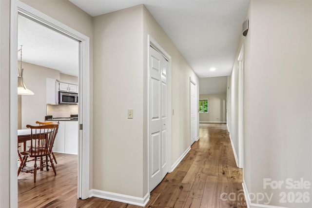 405 Wild Oak Lane, Hendersonville, NC 28791