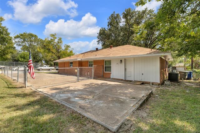 1414 23rd Street, Huntsville, TX 77340