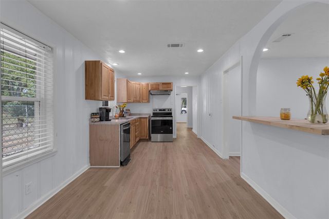 1414 23rd Street, Huntsville, TX 77340