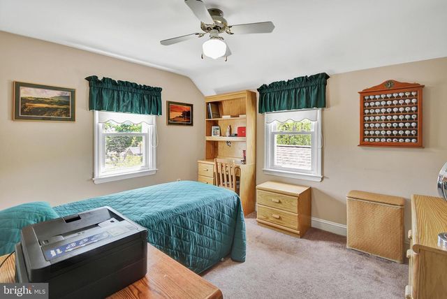 308 EDGEMORE RD, Secane, PA 19018