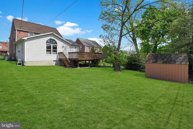 308 EDGEMORE RD, Secane, PA 19018