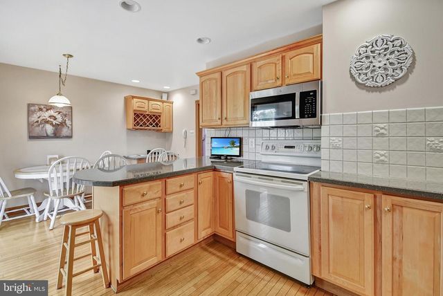 308 EDGEMORE RD, Secane, PA 19018
