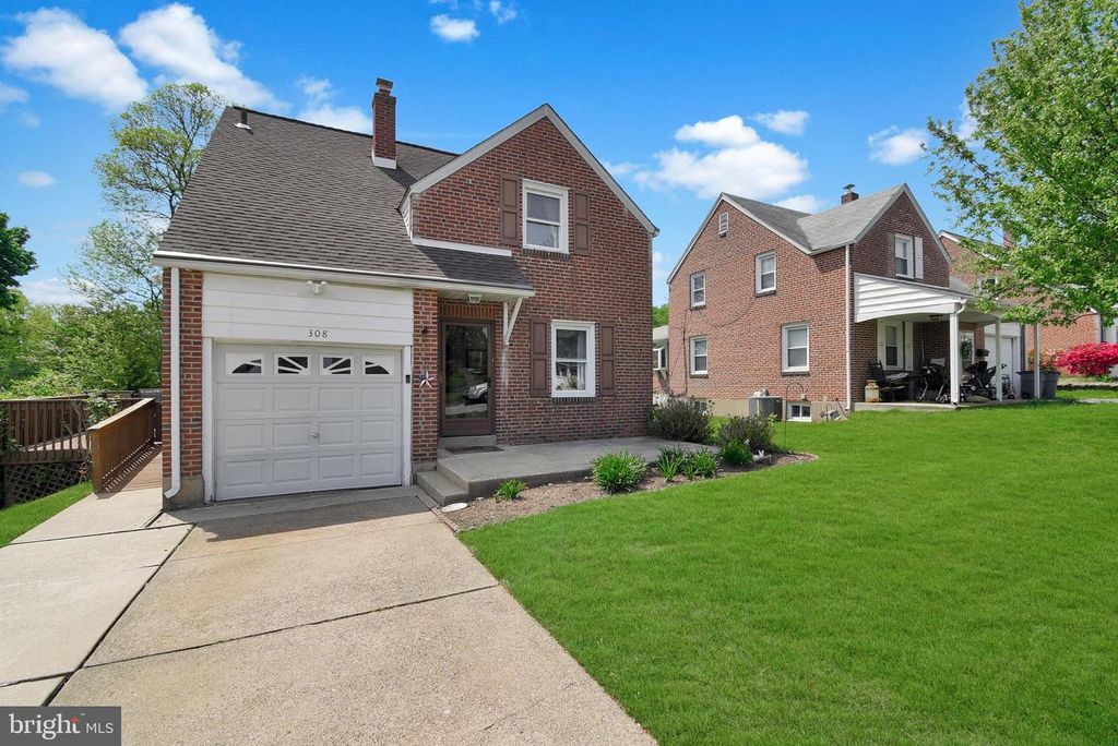 308 EDGEMORE RD, Secane, PA 19018