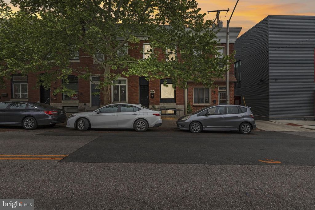 Image 21 of property listing at 502 S EAST AVE, Baltimore, MD 21224