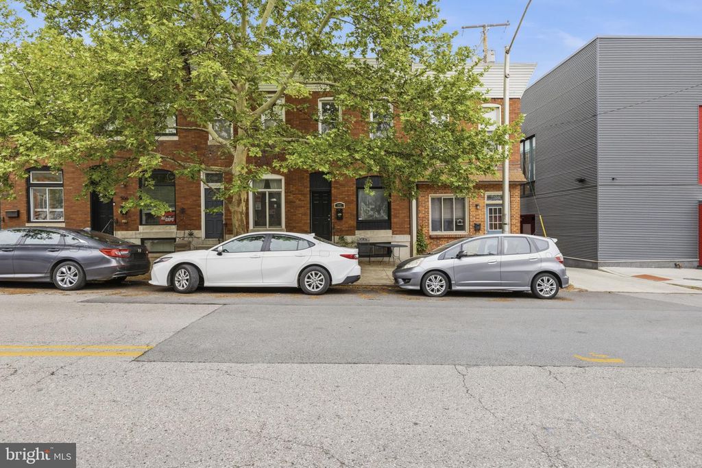 Image 22 of property listing at 502 S EAST AVE, Baltimore, MD 21224