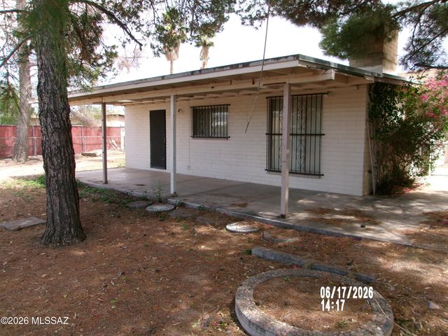 5811 E 31st Street, Tucson, AZ 85711