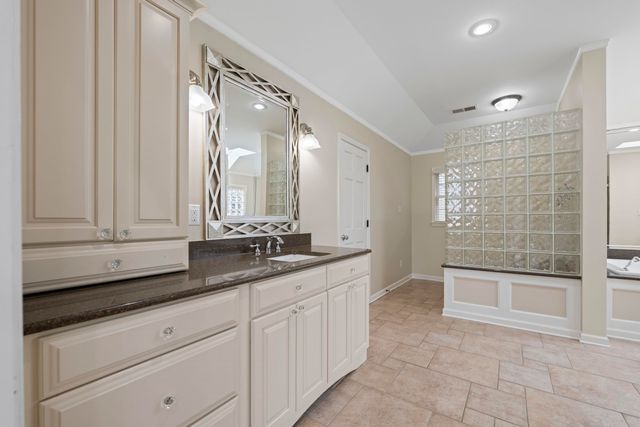 6626 MASSEY LN, Memphis, TN 38120