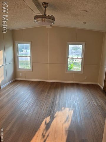 3520 Hogarth Avenue, Flint, MI 48532