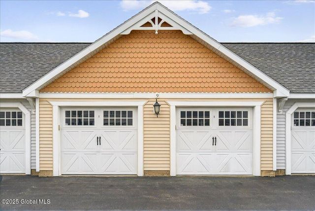 802 Heather Lane, Guilderland, NY 12009