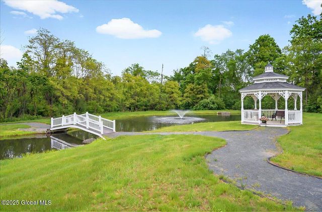 802 Heather Lane, Guilderland, NY 12009