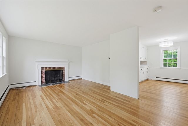 31 Cold Spring Rd., Holliston, MA 01746