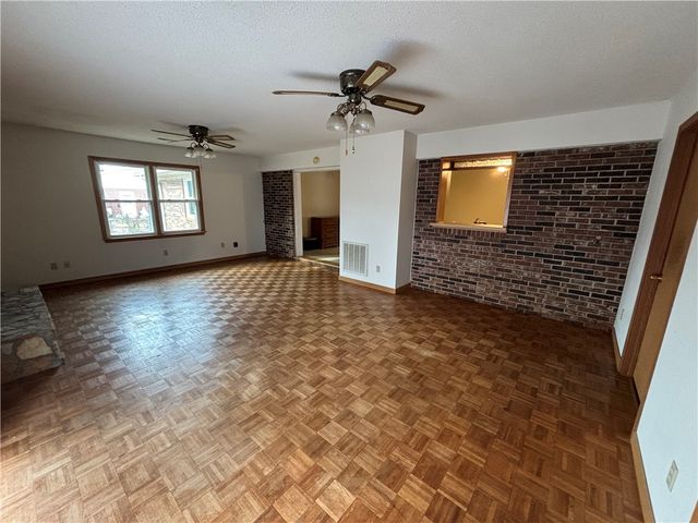 730 Tanglewood Drive, Seneca, SC 29672