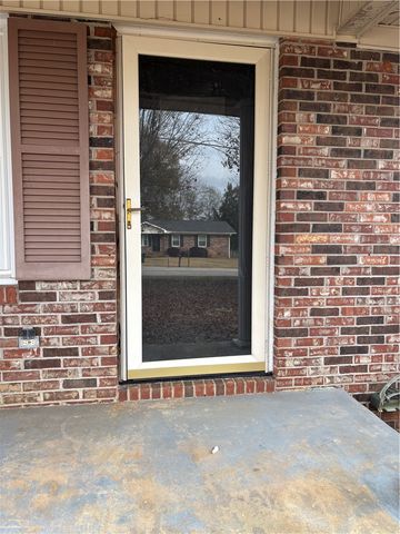 730 Tanglewood Drive, Seneca, SC 29672