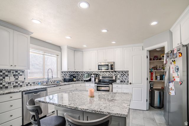 8621 S 1700 E, Sandy, UT 84093