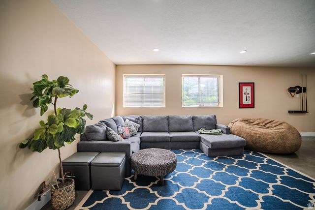 8621 S 1700 E, Sandy, UT 84093
