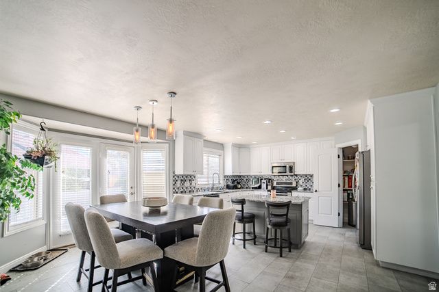 8621 S 1700 E, Sandy, UT 84093