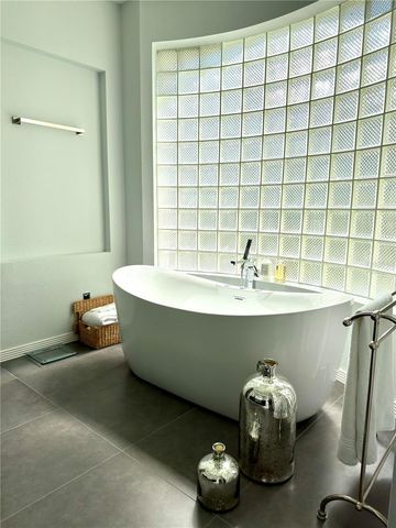 6049 LADY BET DRIVE, Orlando, FL 32819