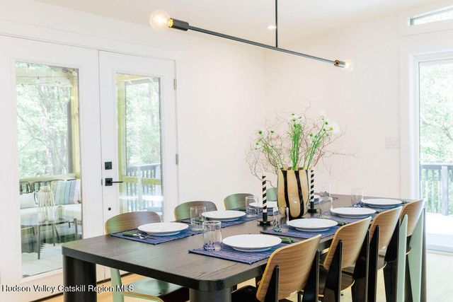 1 Van Buren Drive, Hillsdale, NY 12529