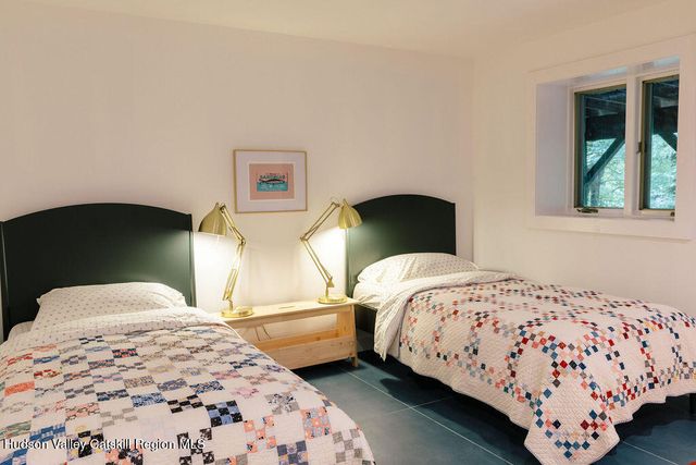 1 Van Buren Drive, Hillsdale, NY 12529