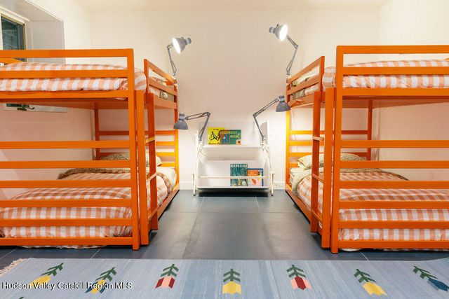 1 Van Buren Drive, Hillsdale, NY 12529