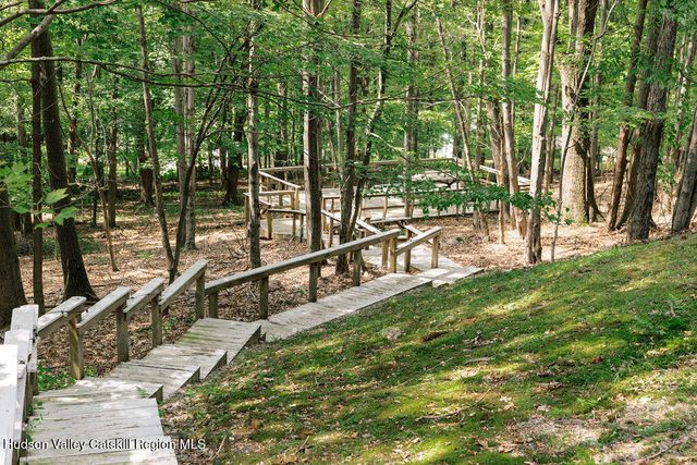 1 Van Buren Drive, Hillsdale, NY 12529