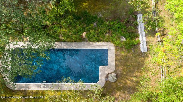 1 Van Buren Drive, Hillsdale, NY 12529