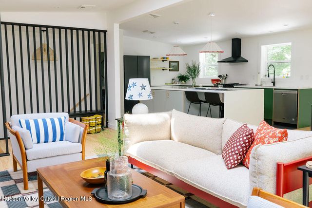 1 Van Buren Drive, Hillsdale, NY 12529