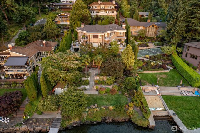 7439 W Mercer Way, Mercer Island, WA 98040