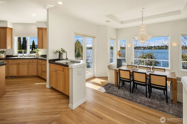 7439 W Mercer Way, Mercer Island, WA 98040