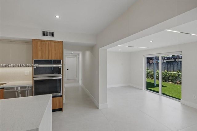 323 NW 104th Terrace, Miami, FL 33150