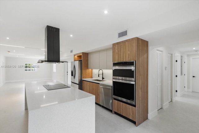 323 NW 104th Terrace, Miami, FL 33150