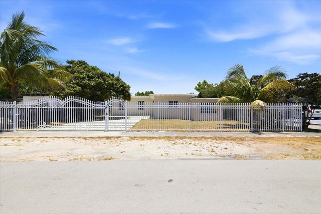 323 NW 104th Terrace, Miami, FL 33150