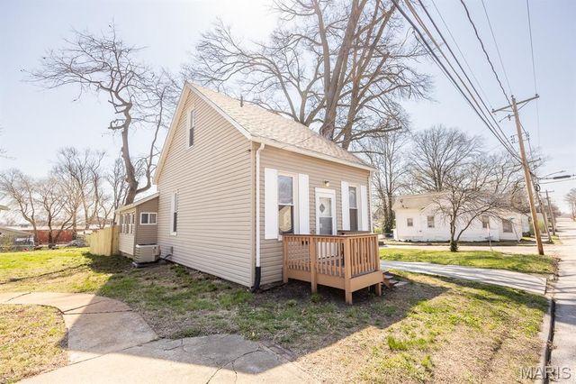 506 E McKinley Street, Belleville, IL 62220