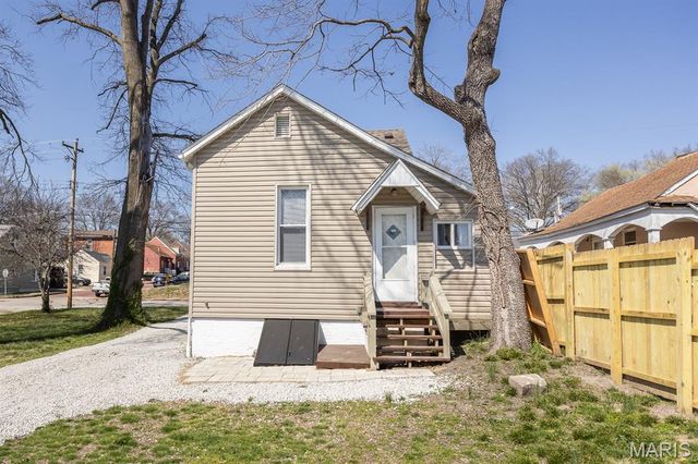 506 E McKinley Street, Belleville, IL 62220