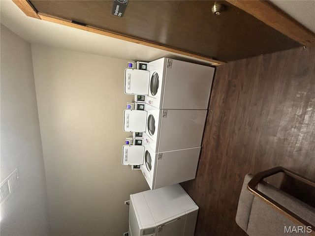 1410 Heritage Landing 106, St Charles, MO 63303