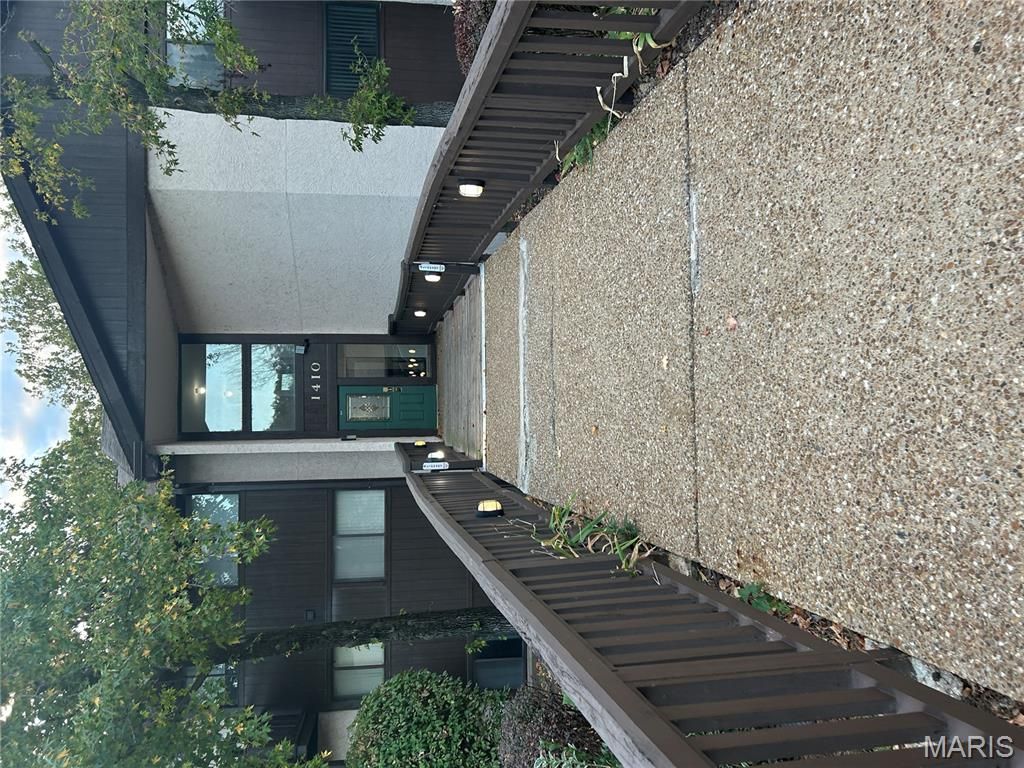 1410 Heritage Landing 106, St Charles, MO 63303