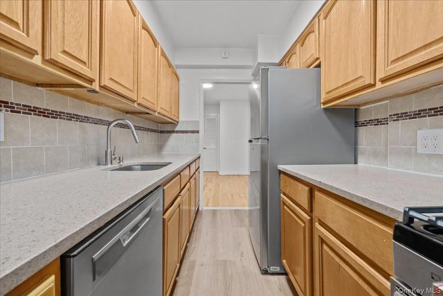 3720 Independence Avenue 5F, Bronx, NY 10463