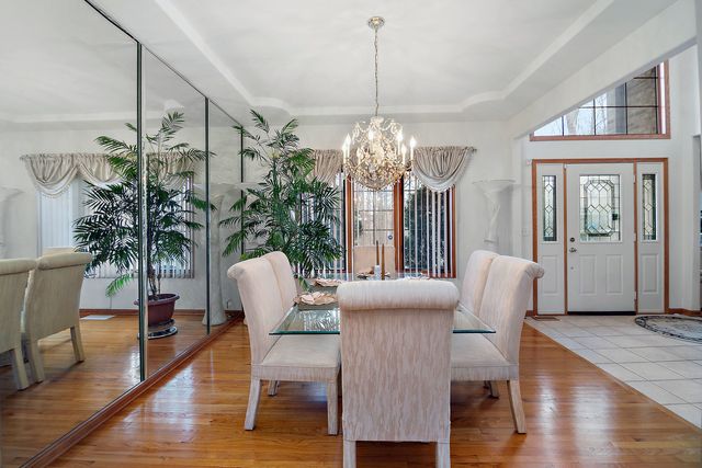 321 Royal Oak Drive, Steger, IL 60475