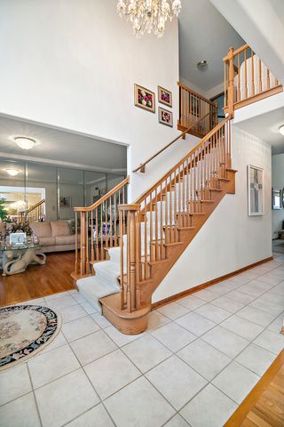 321 Royal Oak Drive, Steger, IL 60475