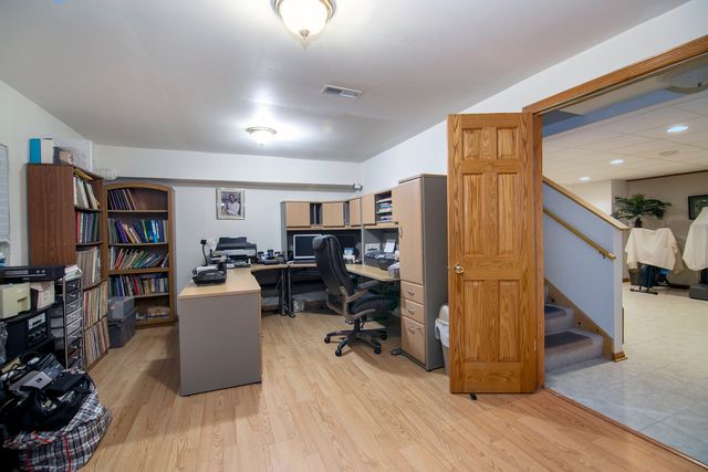 321 Royal Oak Drive, Steger, IL 60475