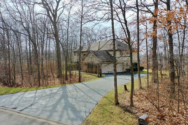 321 Royal Oak Drive, Steger, IL 60475