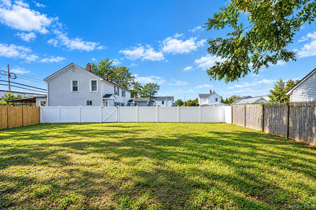 35 Funaro Court, Patchogue, NY 11772 — photo 2