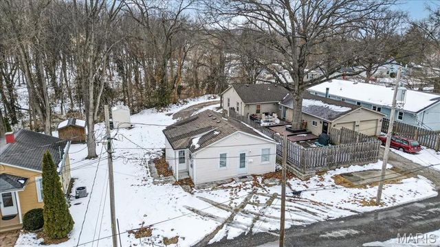 1511 Laurel Street, Highland, IL 62249