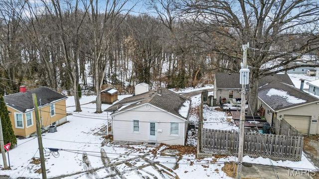 1511 Laurel Street, Highland, IL 62249