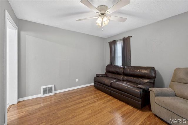 1511 Laurel Street, Highland, IL 62249