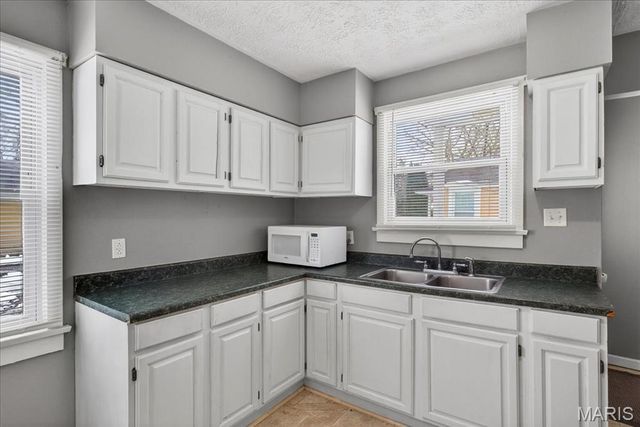 1511 Laurel Street, Highland, IL 62249