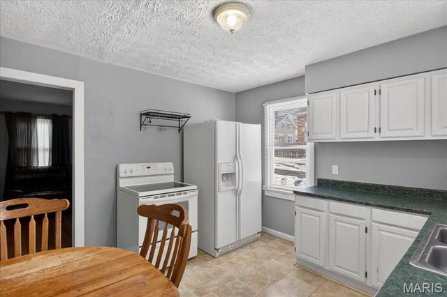 1511 Laurel Street, Highland, IL 62249